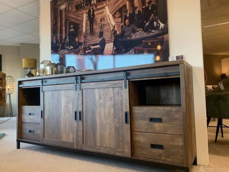 Dressoir Groot Staphorst